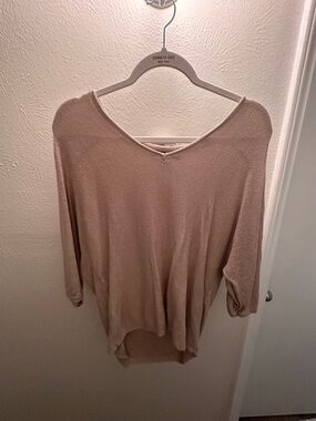 Tahari Neutral Beige V-Neck Knit Top